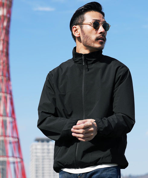ブラック(スタンドカラー) MODEL : GO 180cm 66kg Lsize